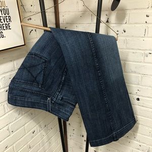 NWOT Ariat jeans